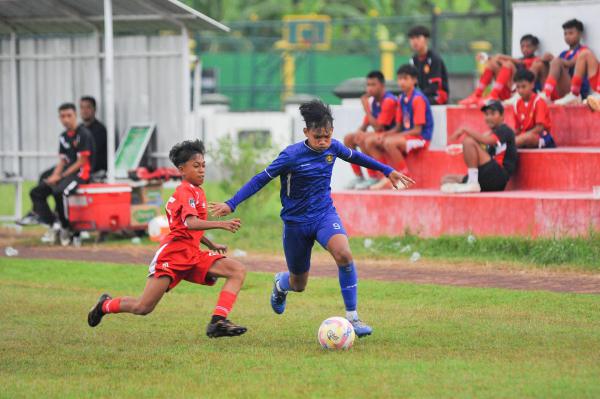Pertandingan Persahabatan MU U-14 vs Persiba Development – foto 13