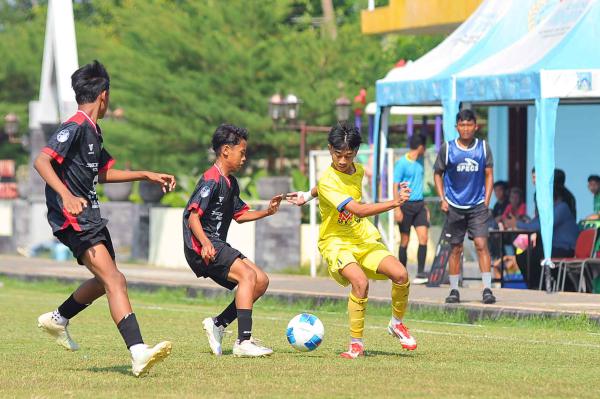JIF vs MUFC di Piala Soeratin U-13 – foto 3