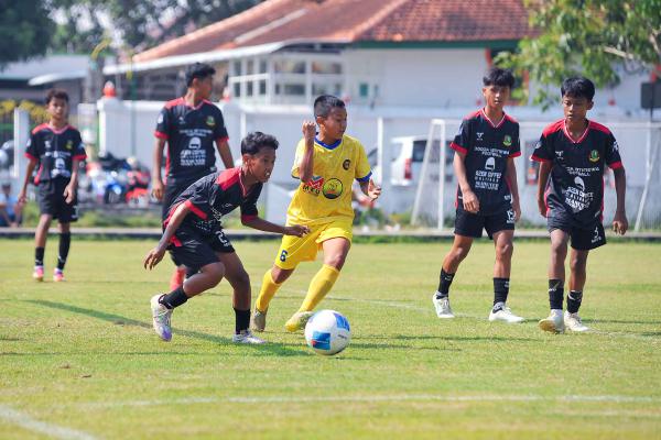 JIF vs MUFC di Piala Soeratin U-13 – foto 6