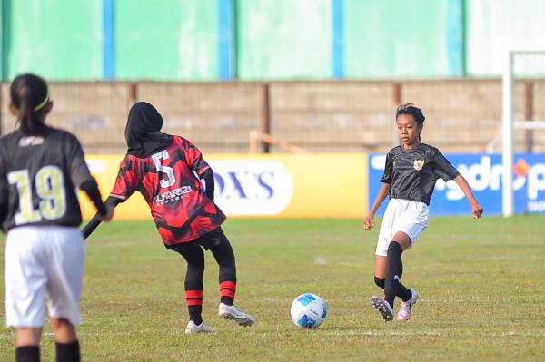Piala Pertiwi U-14 MU Jelita vs SNC Akademi – foto 7