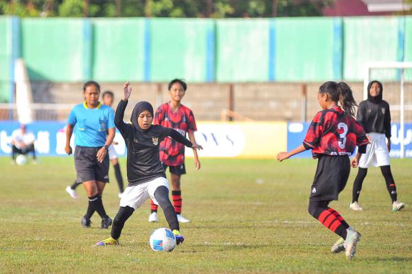 Piala Pertiwi U-14 MU Jelita vs SNC Akademi – foto 8