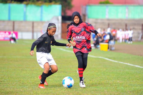 Piala Pertiwi U-14 MU Jelita vs SNC Akademi – foto 19