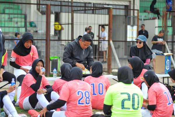 Aksi para pemain Mataram Utama Jelita U-16 di Piala Pertiwi – foto 9